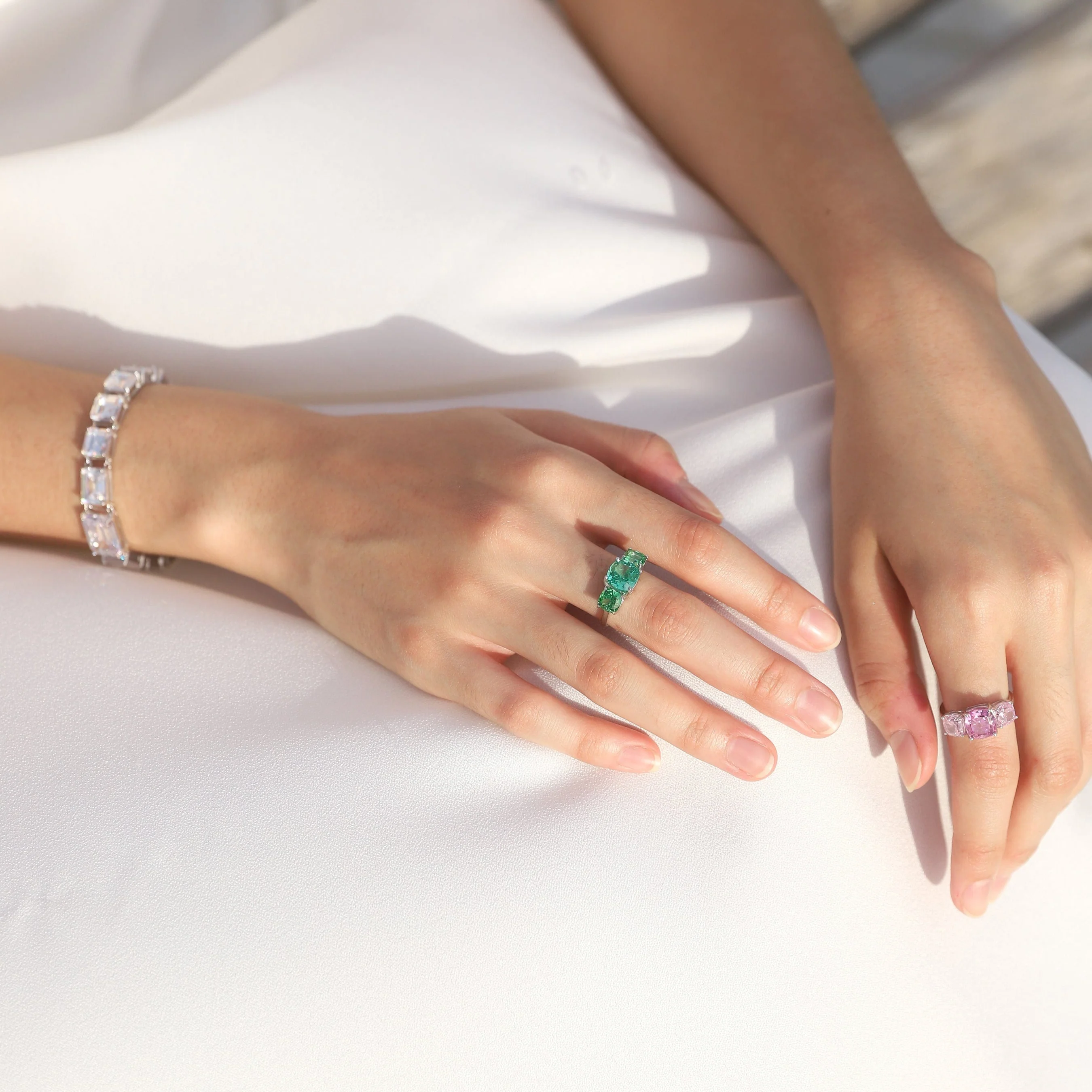 Round Three Pink Stone Ring - Image 3