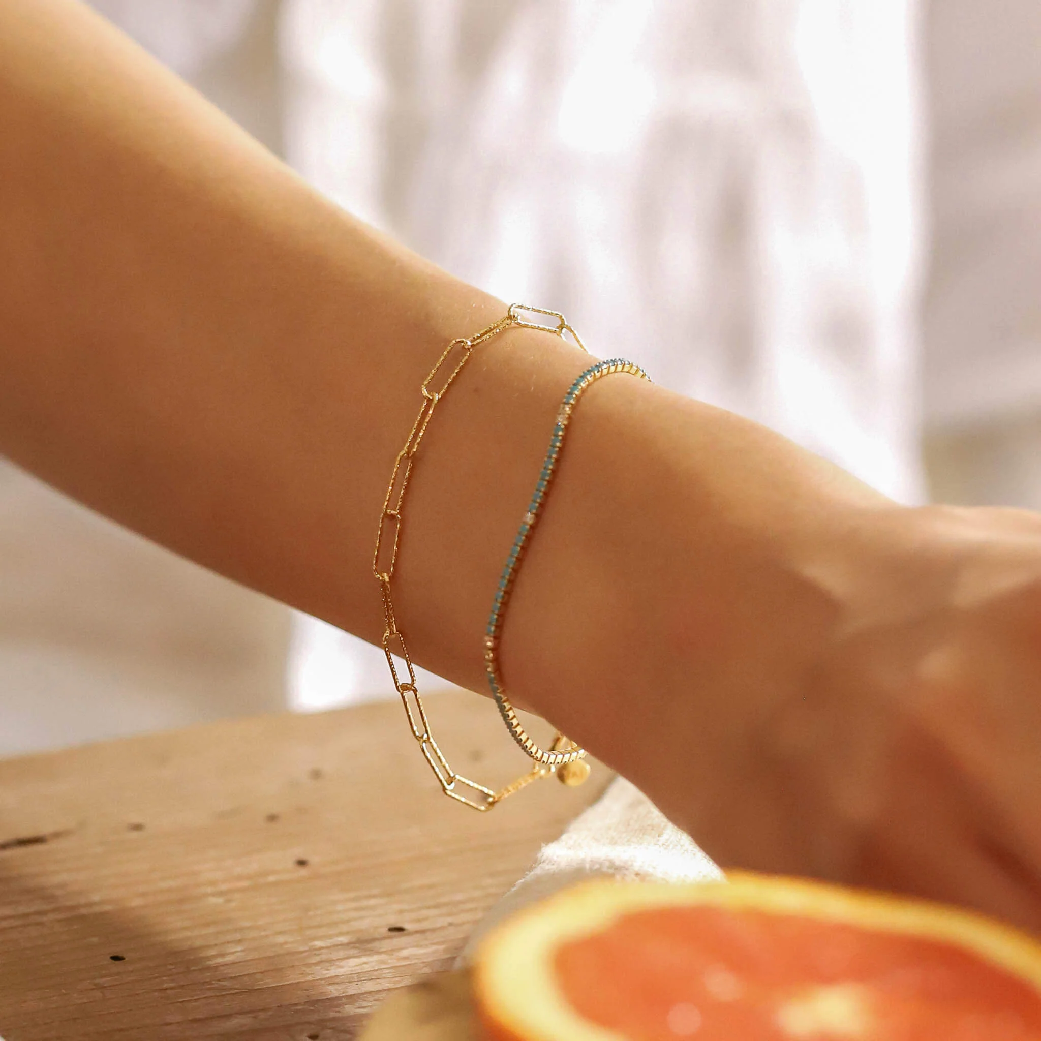 Hammered Paper Clip Chain Bracelet - Image 2
